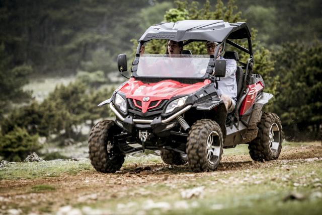 Buggy Cfmoto 550 ccm